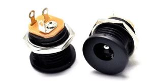 CONECTOR DC JACK MACHO 5,5X2,5MM